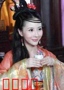 公主与奴隶：身份互换的阴谋